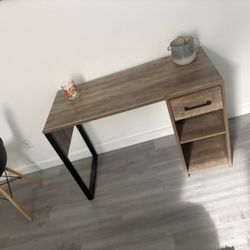 Small Computer Desk