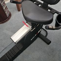 Sole Fitness  Recumbent Bike R92