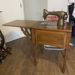 Vintage New HomeSet Sewing Machine & Table 