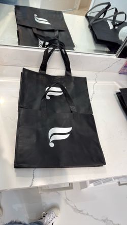 Fabletics tote bags