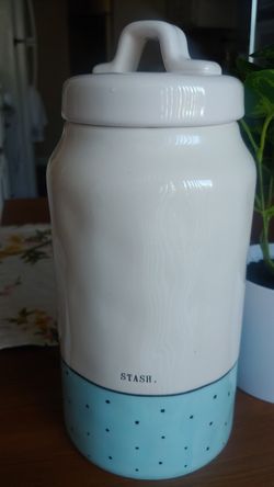 Rae Dunn canister