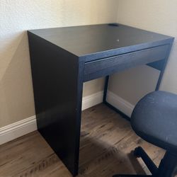 Desk & Chair 