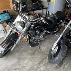 2000 Suzuki Intruder