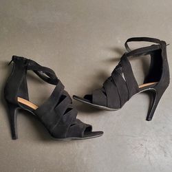 Size 7.5 Black Heels