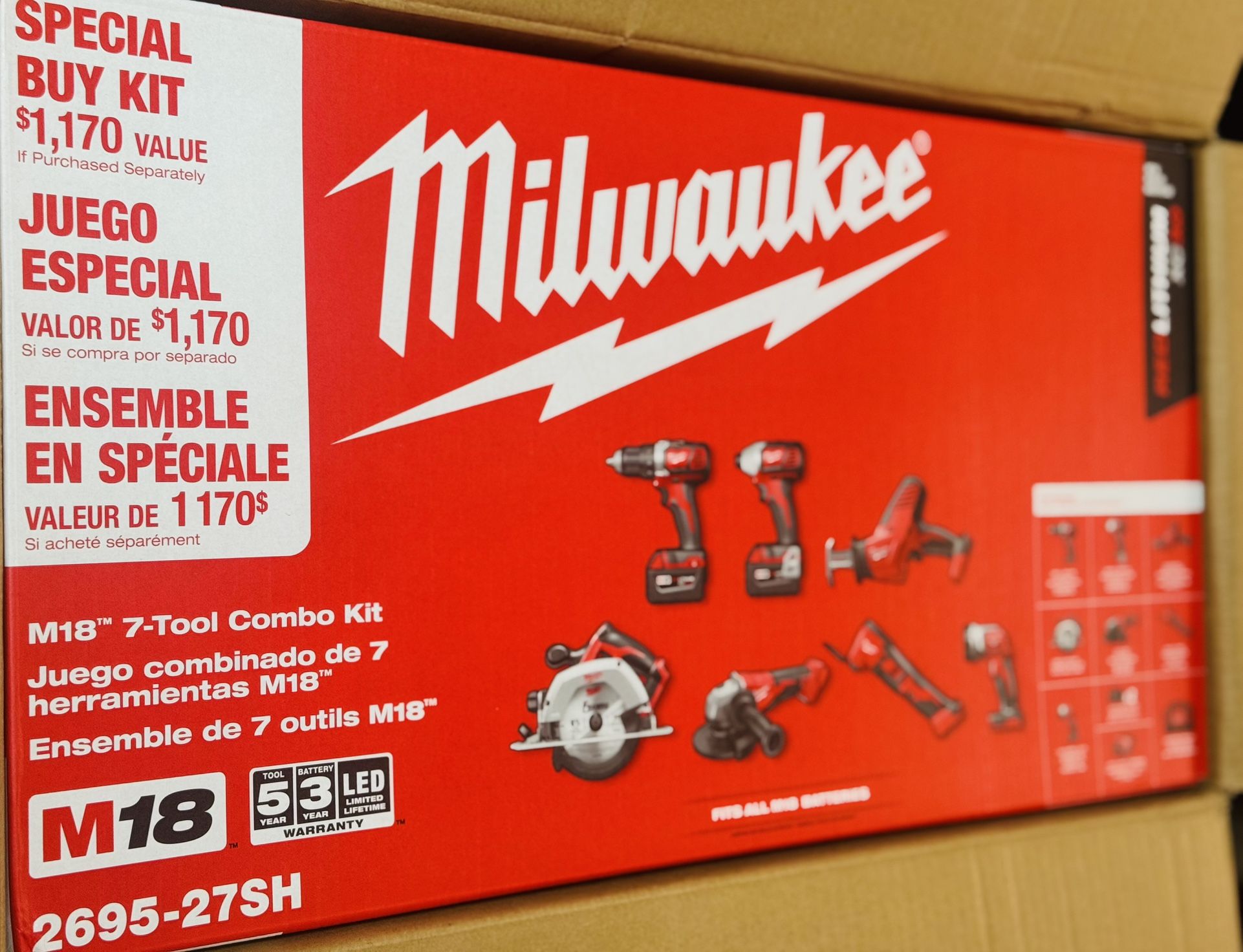 MILWAUKEE M18 18-Volt Lithium-lon Cordless Combo Kit 7- Tool with 2-Batteries, Charger and Tool Bag