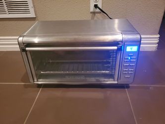 BLACK  & DECKER  TOASTER  OVEN