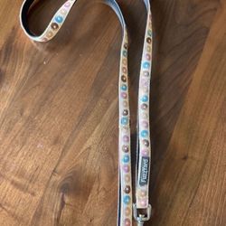 FuzzYard Doughnut Pet Leash 4ft long used only once!!!