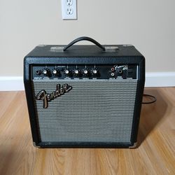 Fender, Frontman.. 15 G guitar Amp.