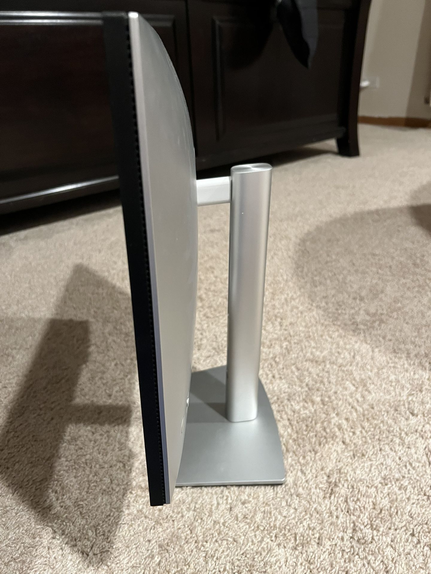 Dell UltraSharp 24 Monitor - U2424H With Stand