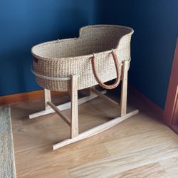 Design dua bassinet safety hot sale