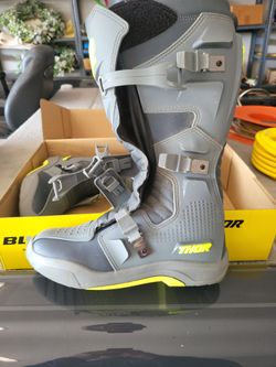 Mens Size 11 THOR Racing Boots
