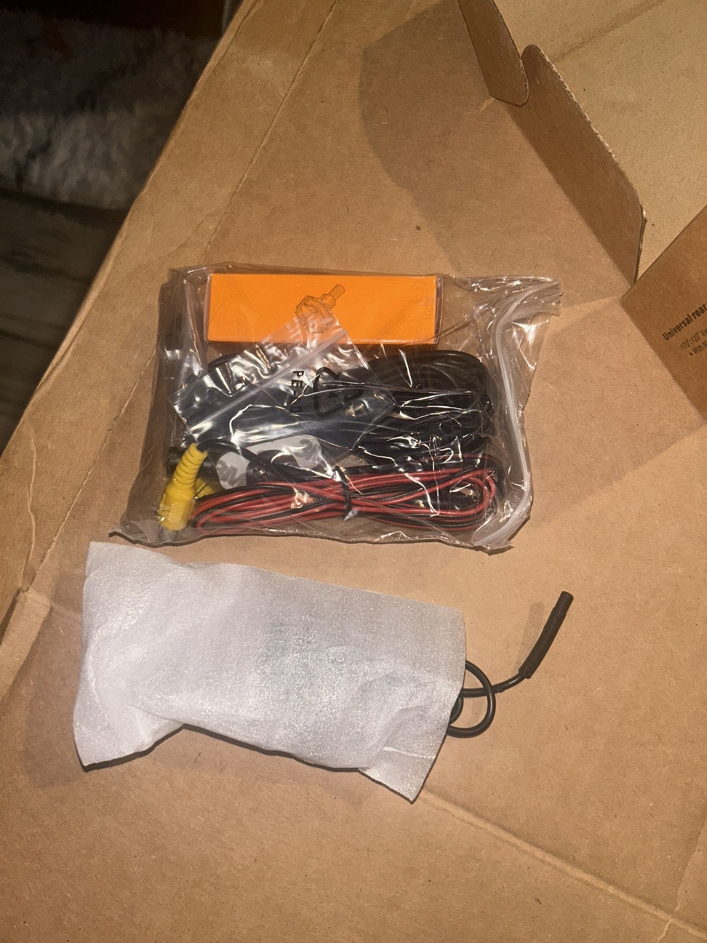 Pioneer In Dash Navigation Receiver And Back Up Camera (AVIC-Z14OBH)