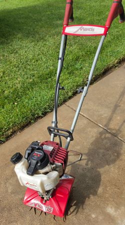 Mantis Rototiller with Honda Motor