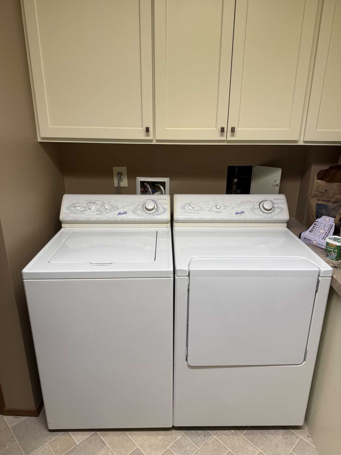 Maytag Top Load Washer & Dryer Set (electric) 
