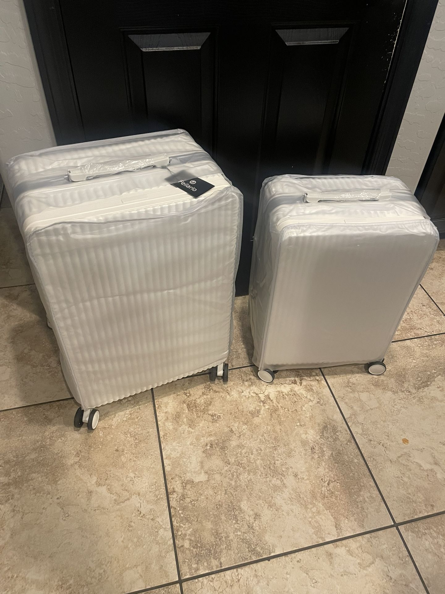 2 Piece Set 20”/24” Feilario Aluminum Frame Luggage