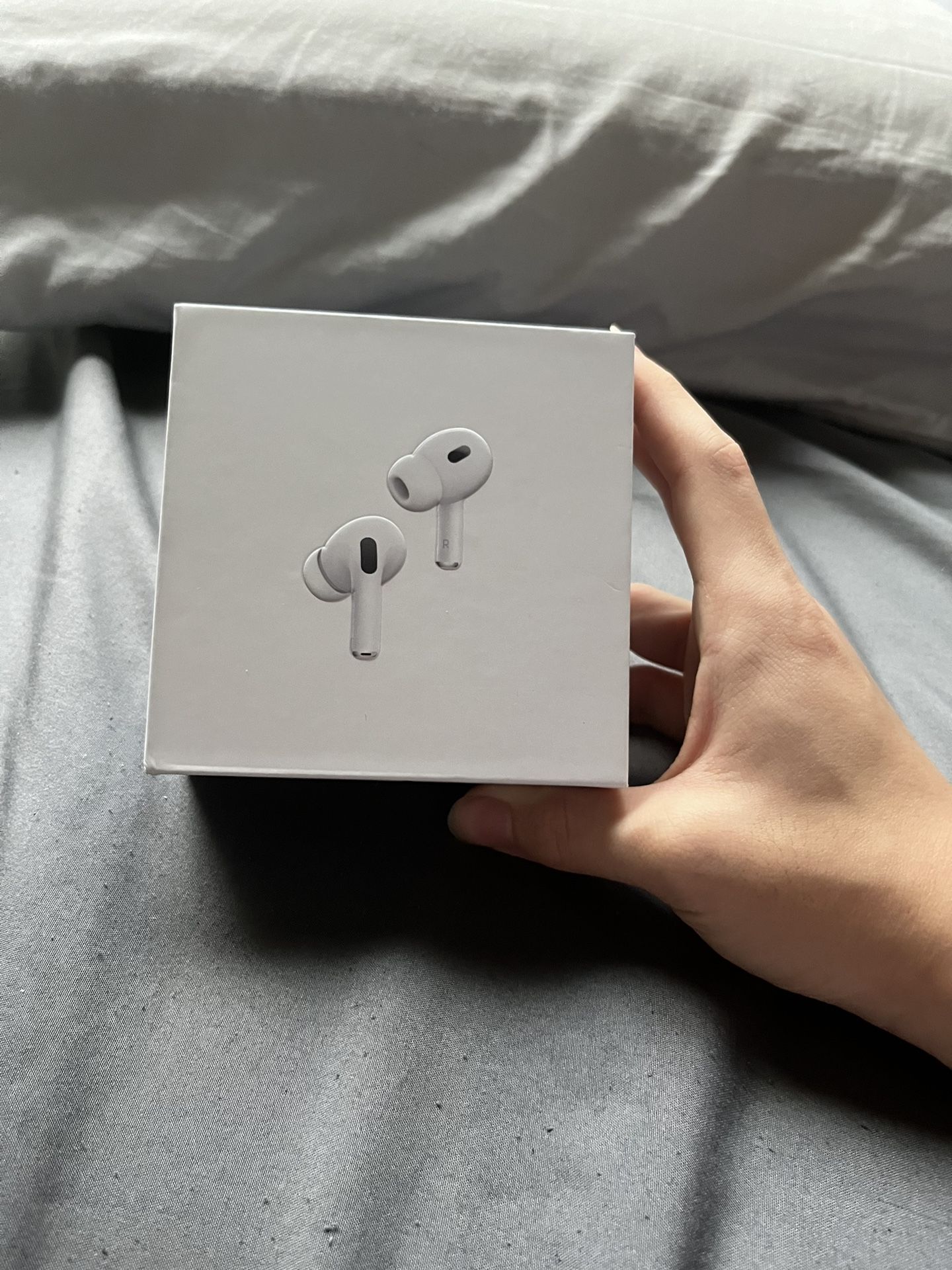 *authentic* Airpods Pro 2nd Gen with MagSafe Charging Case, *BRAND NEW*