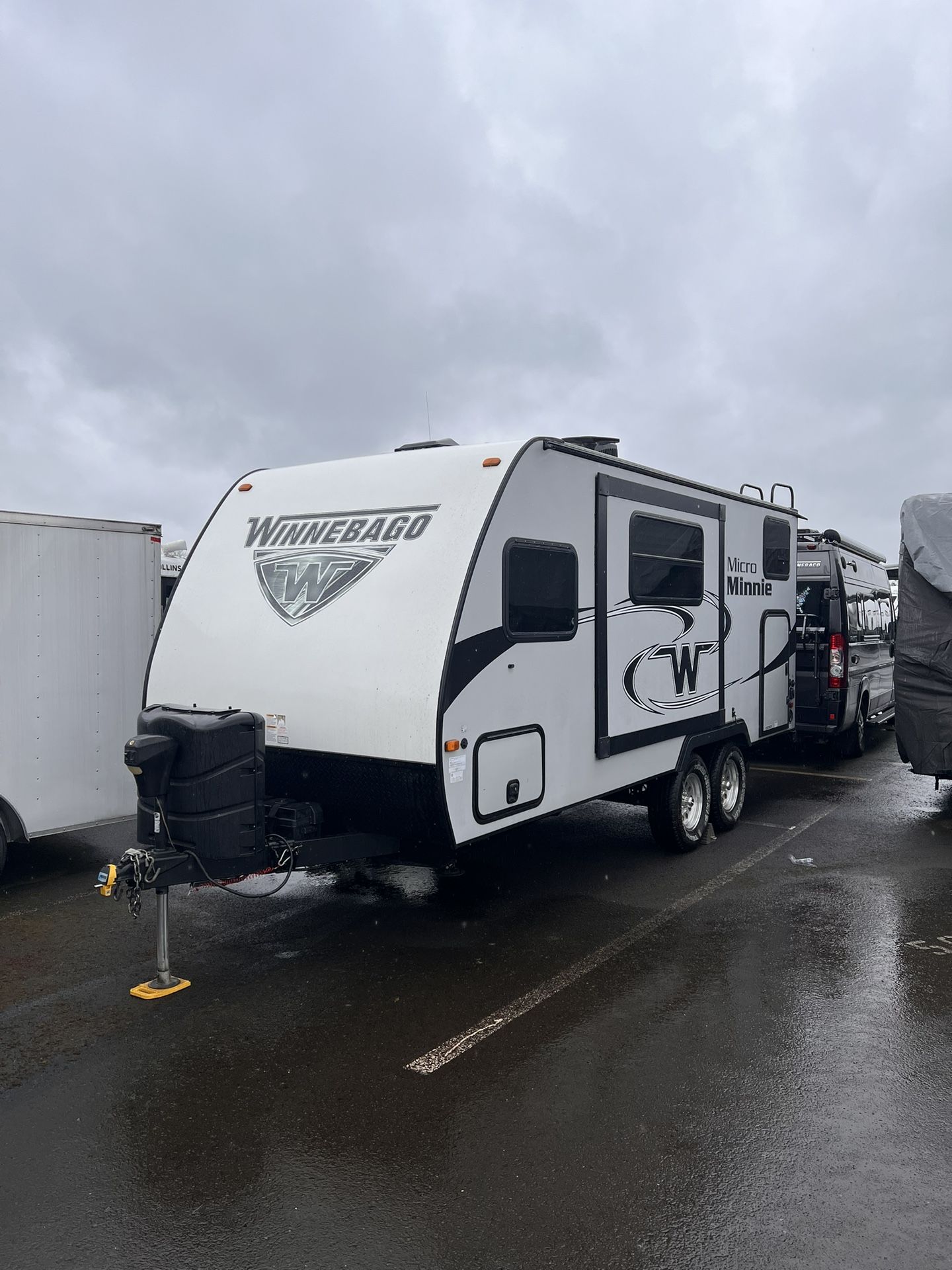 2019 Minnie 2100bhTravel Trailer