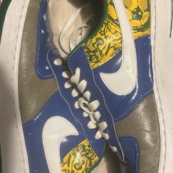 Air Force 1’s sz 10.5