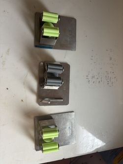 Cleaning Or Outdoor Tool Clasps 