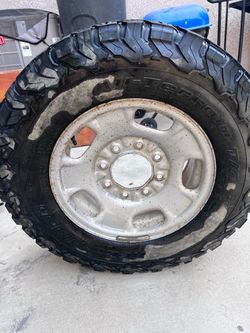 265/70R17 wheel/tire
