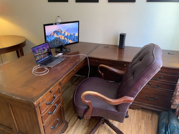 Executive Office Suite Set for Sale in Riverside, CA - OfferUp