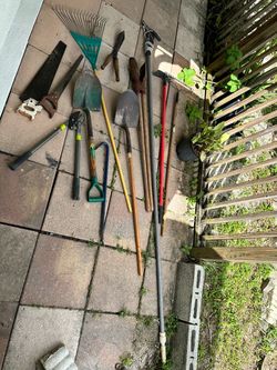 Mixed Garden and Hand Tool Lot