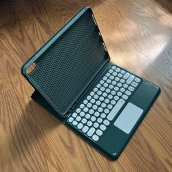 iPad Air 4/ keyboard case   (NEVER USED)