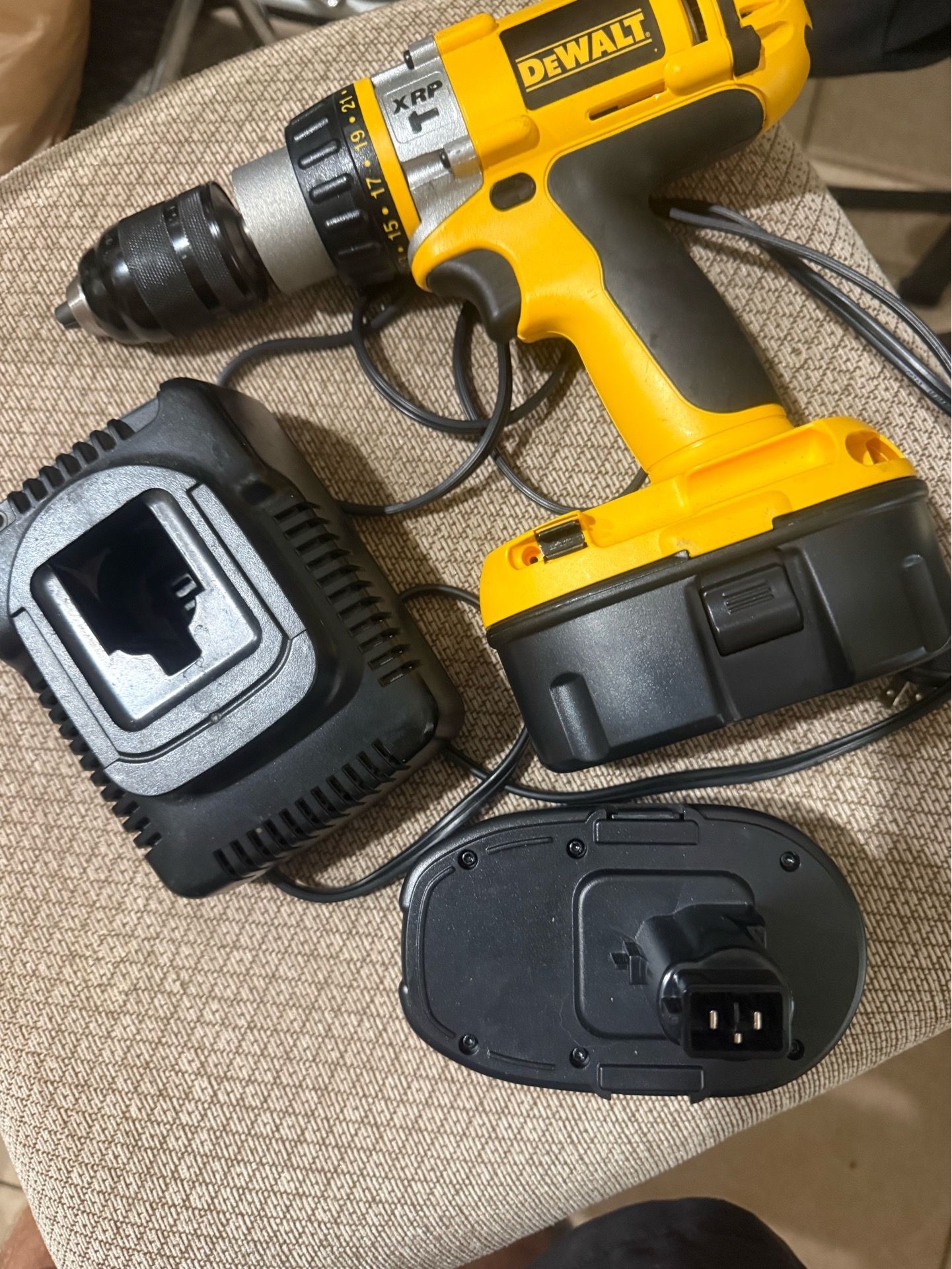Dewalt drill 2 batt charger