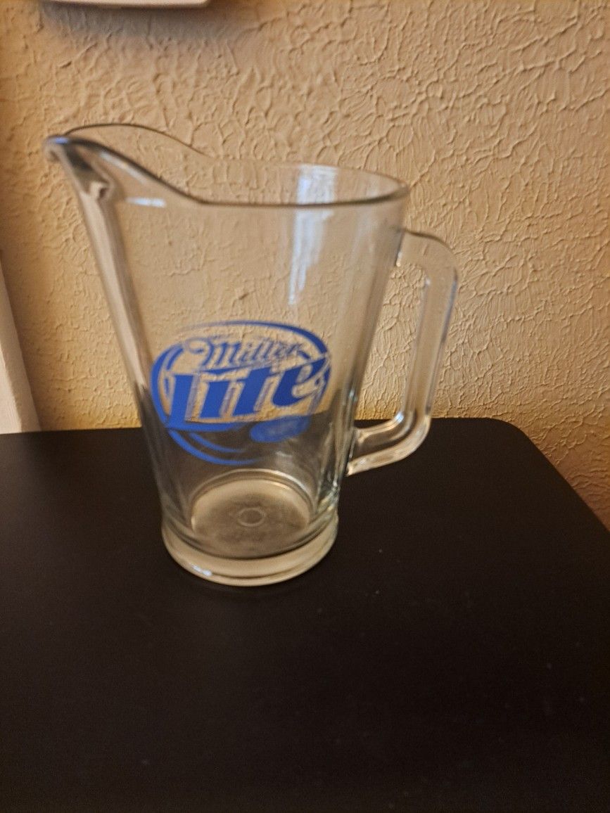 MILLER LITE VINTAGE PITCHER GLASS