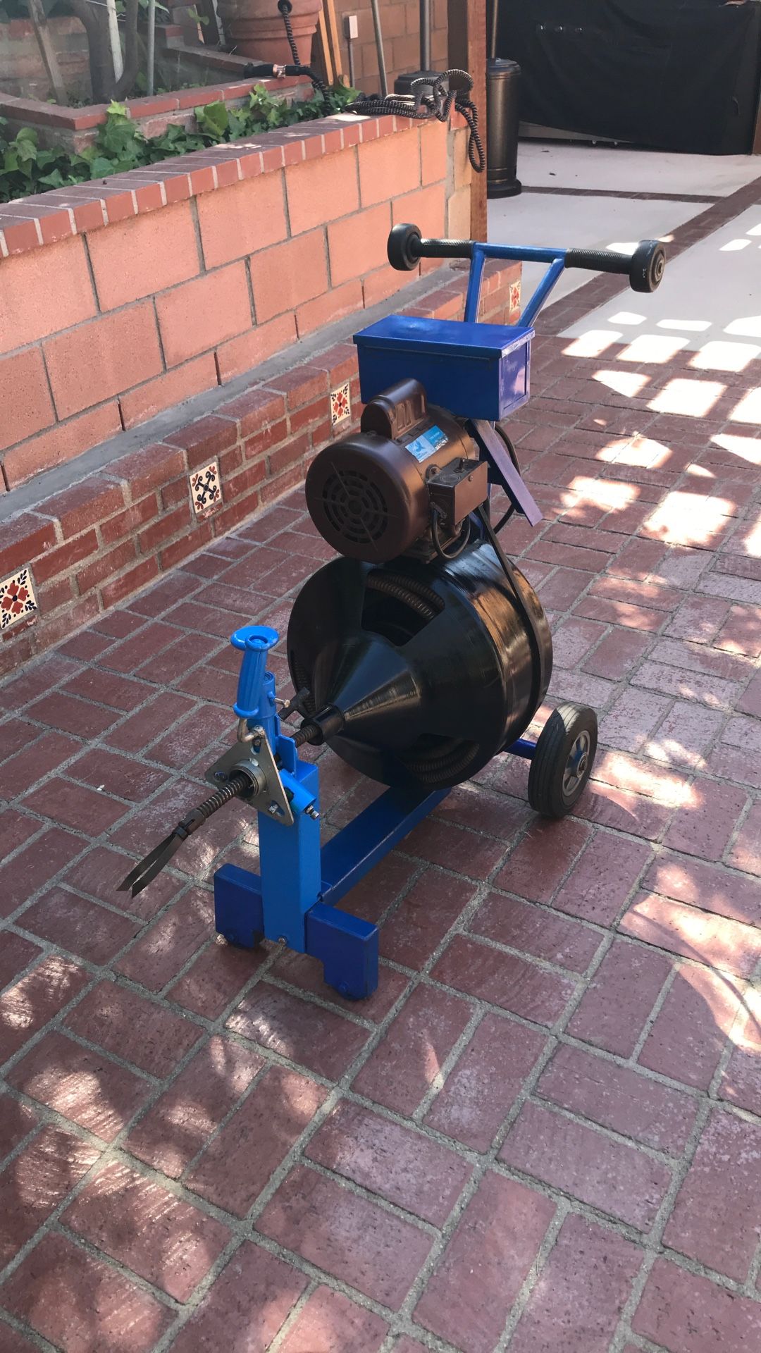 Comercial. Drain Machine Cable 3/4”x100’ Whit Auto Feed Good Conditions $1100