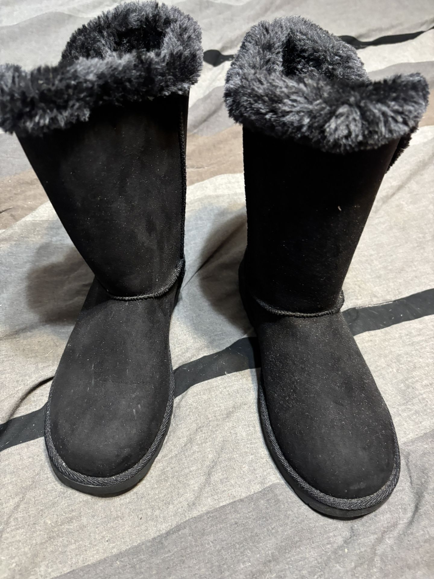 Like New Womens Size 8.5 Makalu Boots