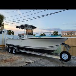 CENTER CONSOLE FISH BOAT DUSKY 25.6