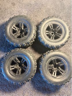 Traxxas sledge hammer tires USED 1 TIME