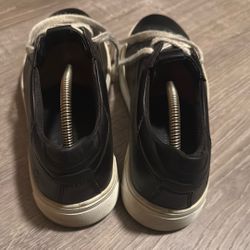 9.5 Size Ecco Shoes