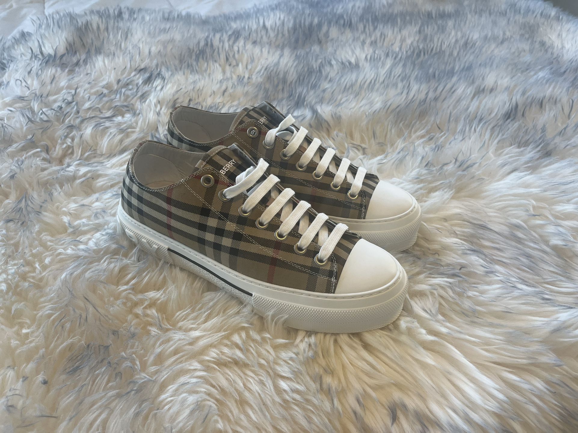 Burberry Shoes