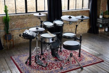 Roland TD516 V-Drums Complete Setup + Isolation Platform