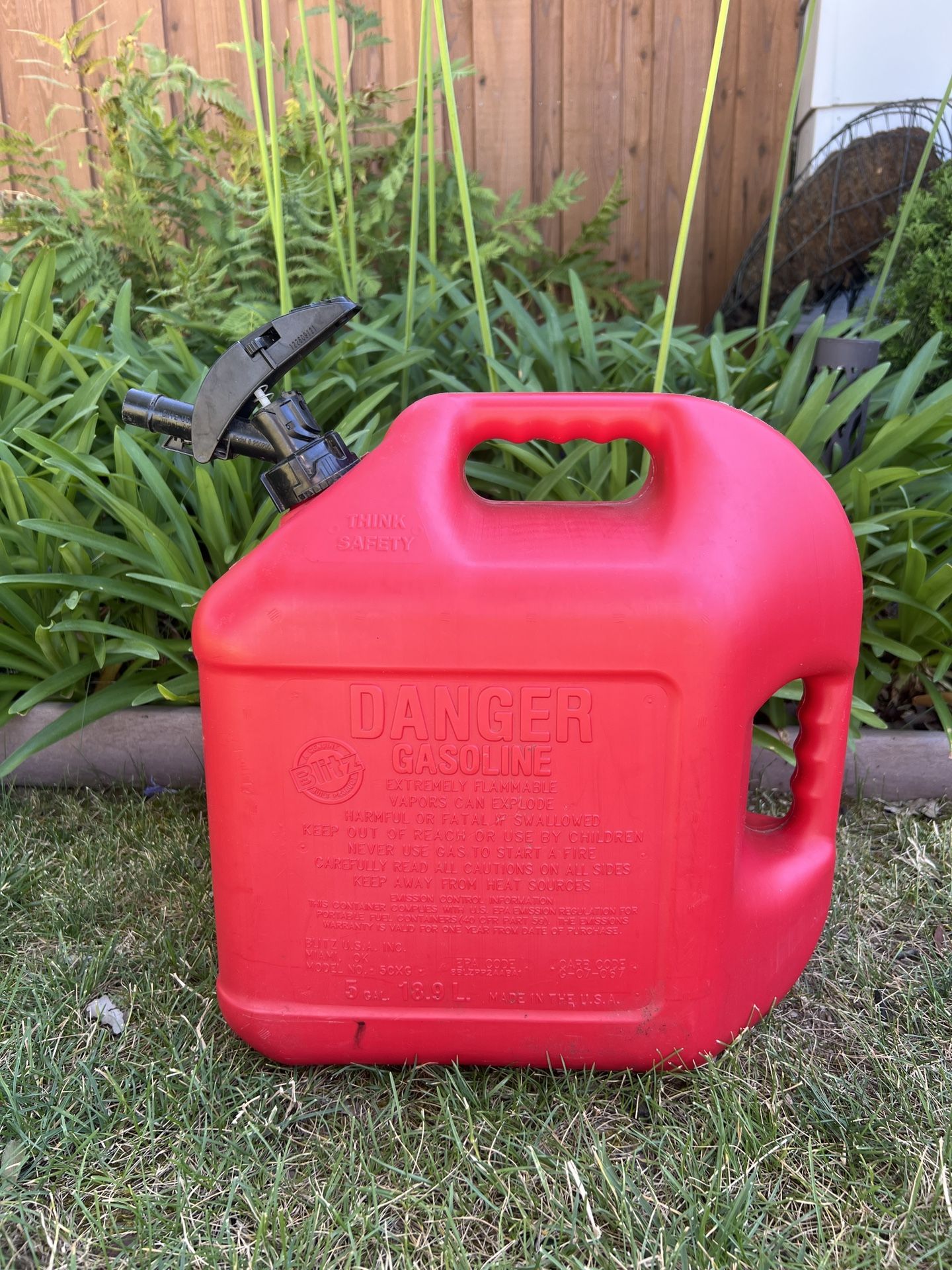 Blitz 5-Gallon Gas Can