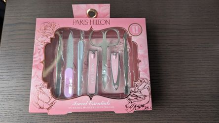 Paris Hilton Manicure Kit