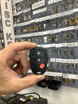 2004-2017 Toyota remote PROGRAMMING INCLUDED