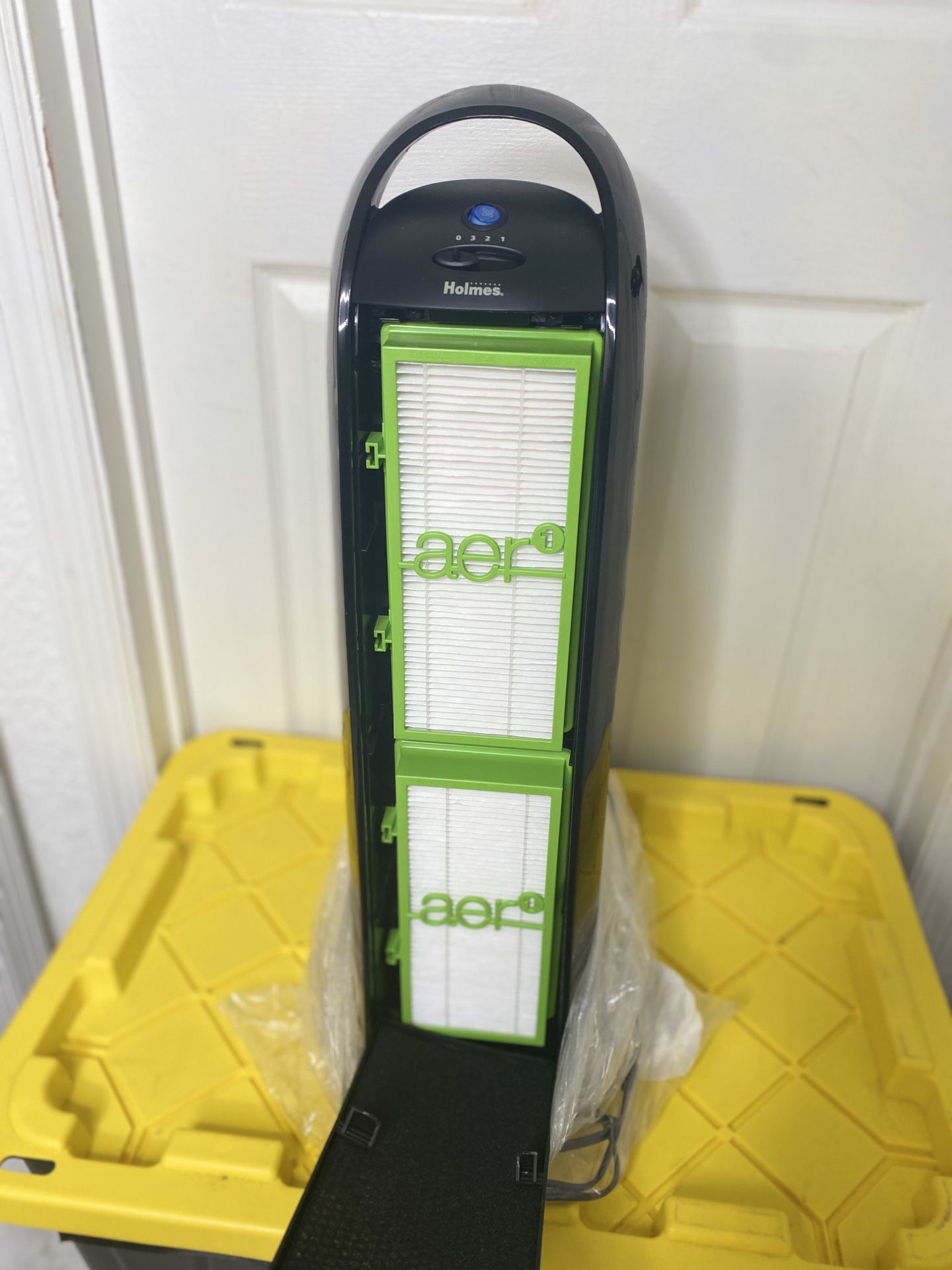 Holmes aer1 Tower HEPA Air Purifier with Air Ionizer and Visipure Air