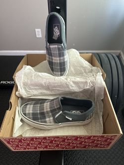 VANS Women’s Asher Platform $45