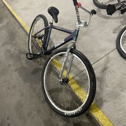 Throne 29 inch maxxes out