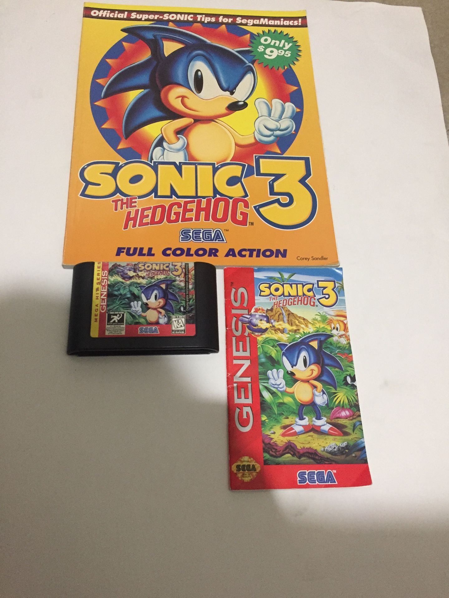 Sonic the hedgehog with game guide and manual