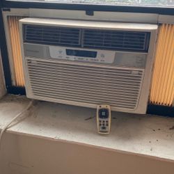 Window A/C 8000Btu