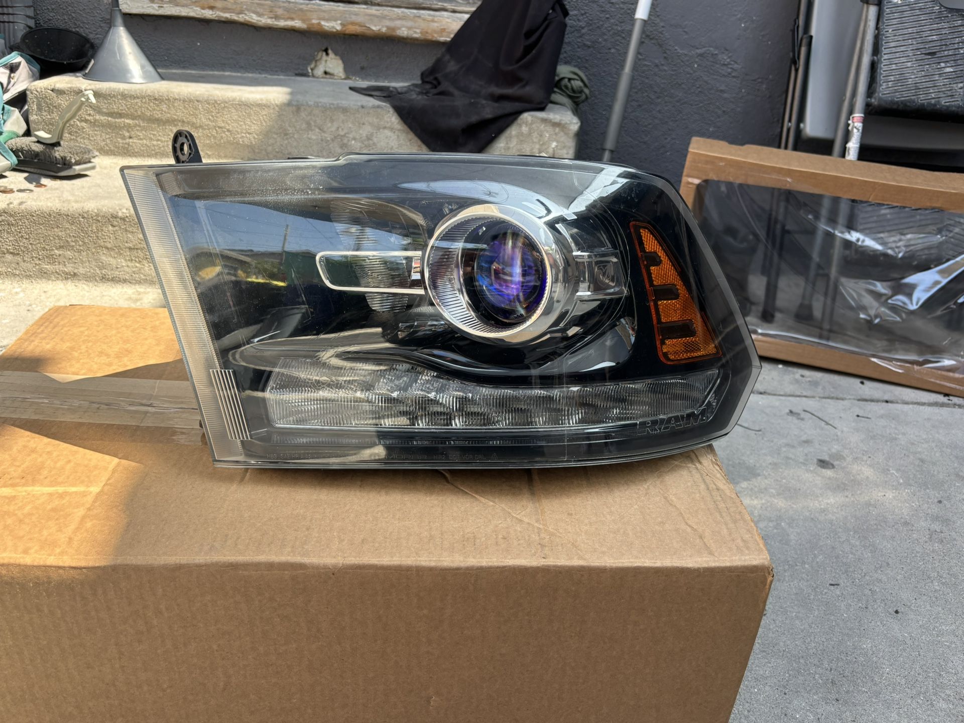 2008-2018 DODGE RAM PROJECTOR HEADLIGHT LEFT SIDE