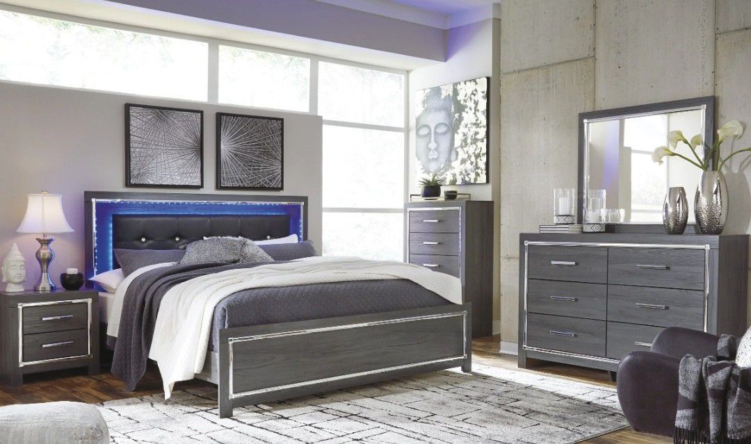 [SPECIAL] Lodanna Gray LED Panel Bedroom Set

