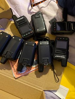 8 Walkie talkie
