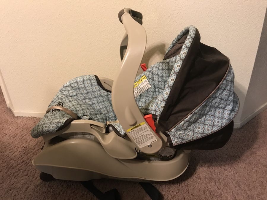 CARSEAT!!! For sale