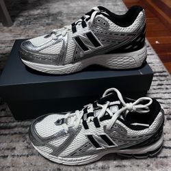 New Balance 6(38.5) 