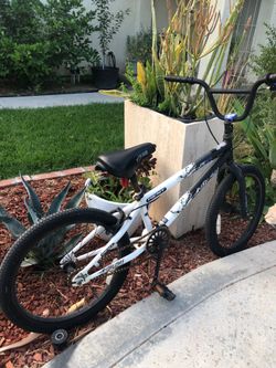 Kent Ambush Freestyle 2.0 BMX 20” boy’s bicycle